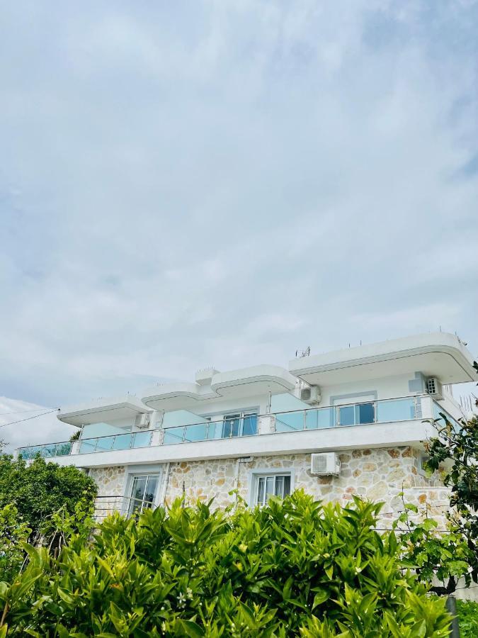 Mistral Inn Himare Exterior foto