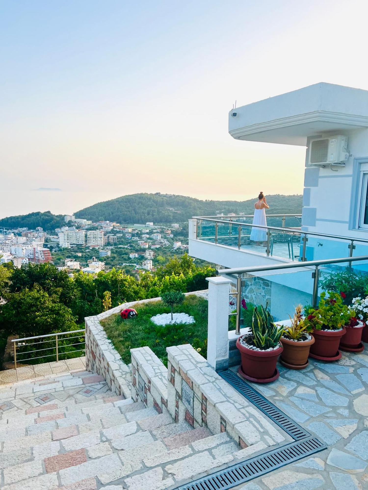 Mistral Inn Himare Exterior foto